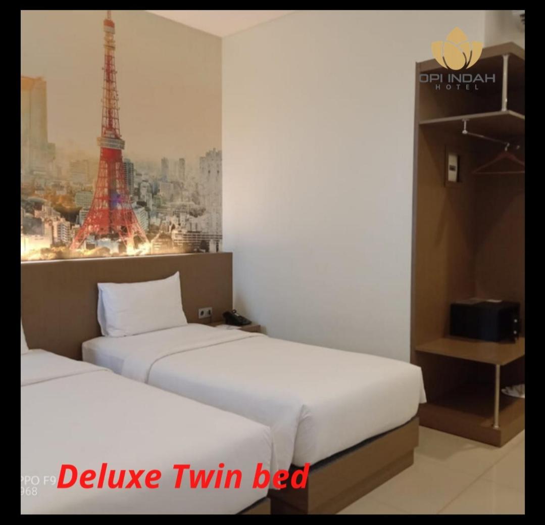 Opi Indah Hotel Palembang Exterior foto