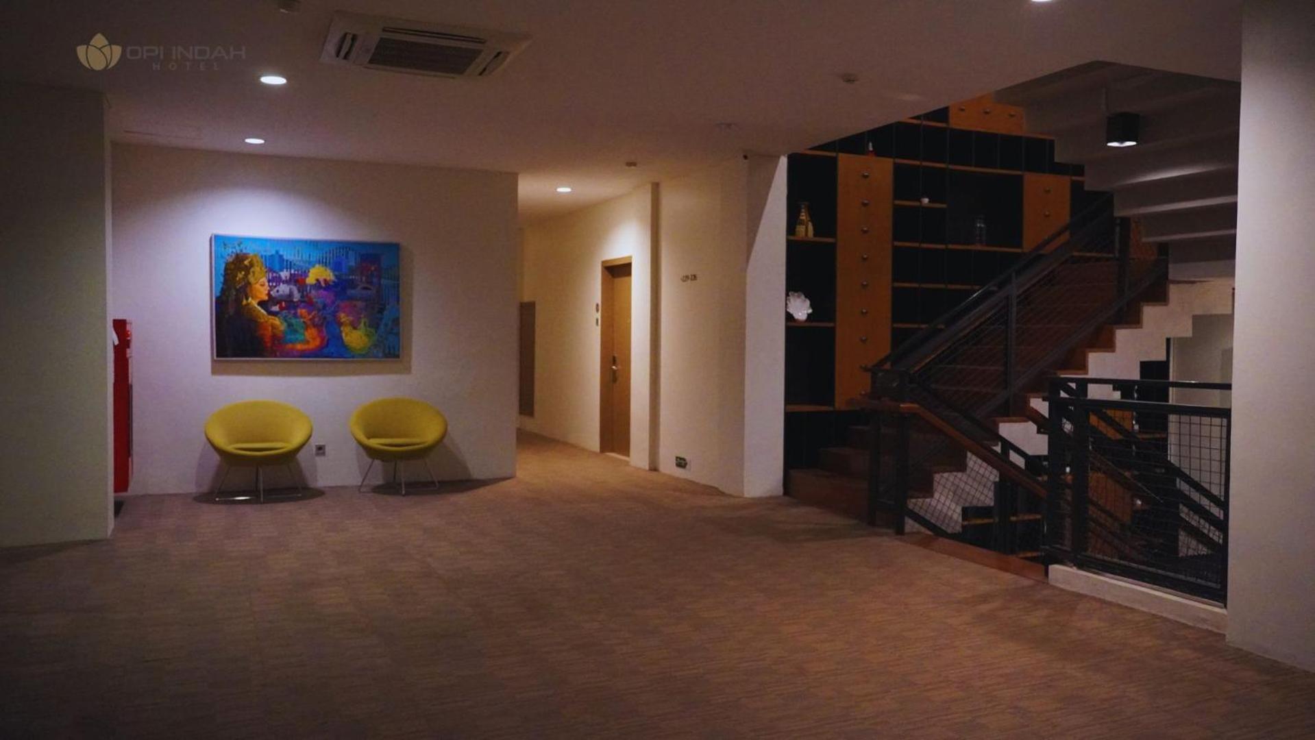 Opi Indah Hotel Palembang Exterior foto