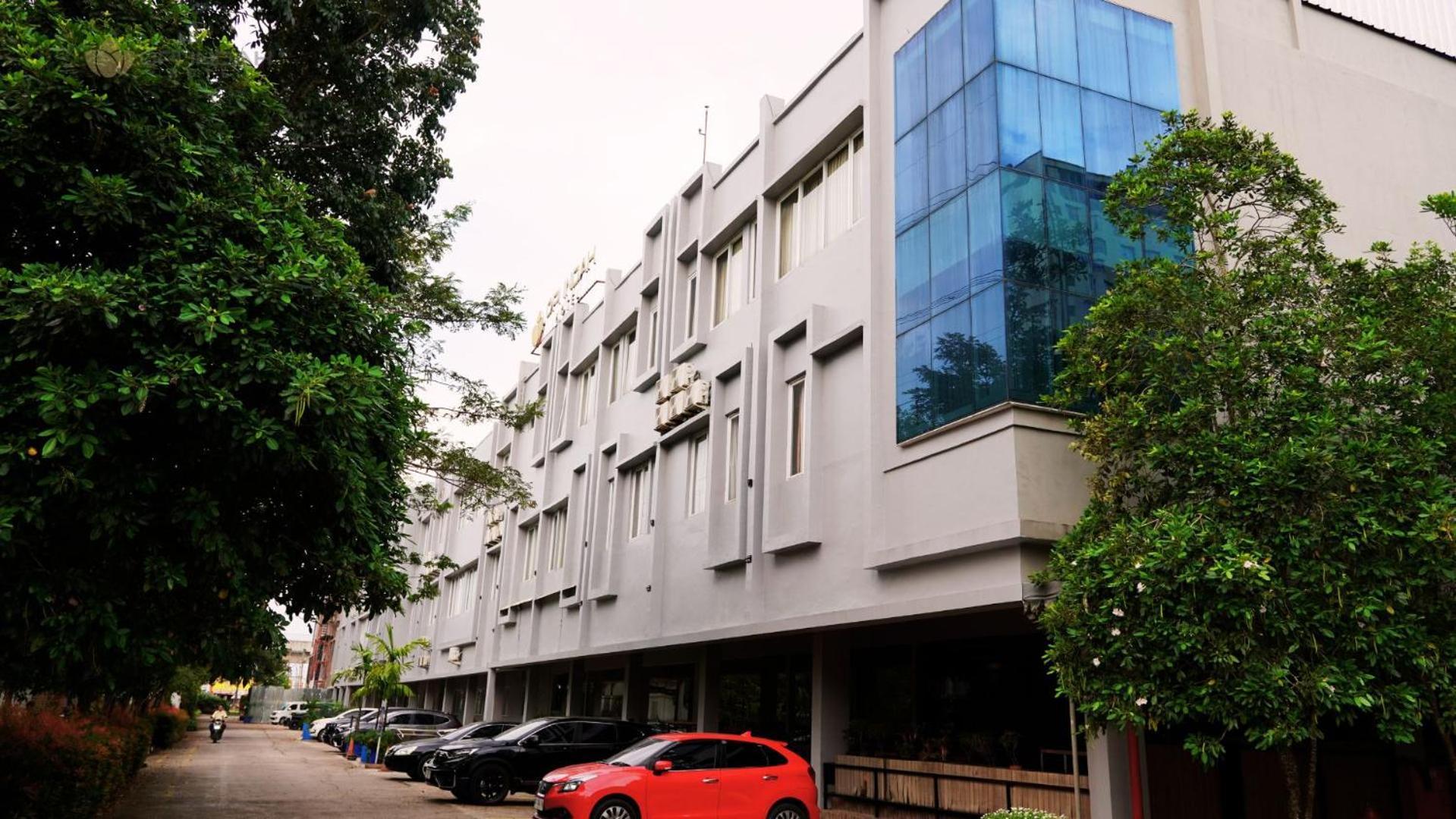 Opi Indah Hotel Palembang Exterior foto